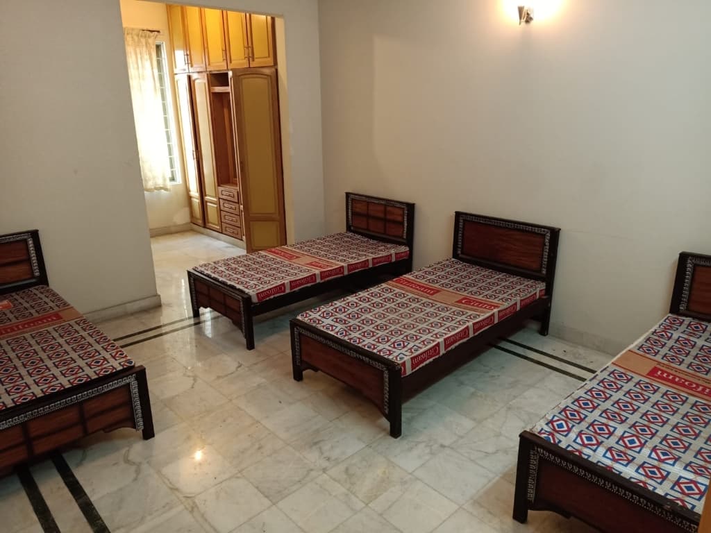 Five Seater Room at Students Shelter